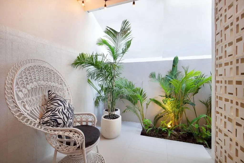 Villa Seminyak 3 Beds With Pool, Butler & Parking M5 סמיניאק