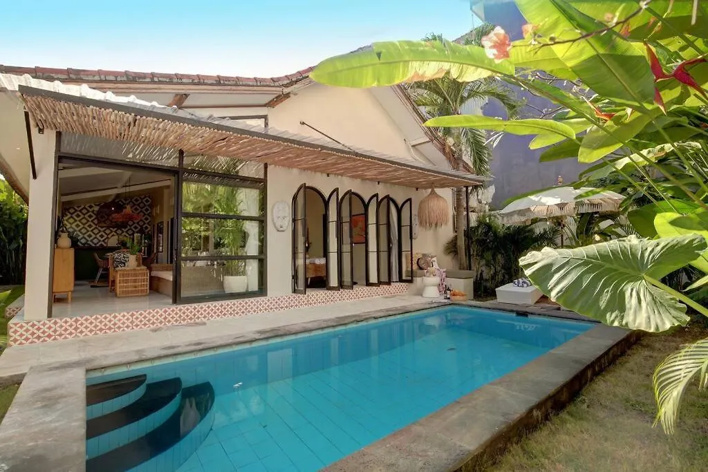 Villa Seminyak 3 Beds With Pool, Butler & Parking M5 אינדונזיה