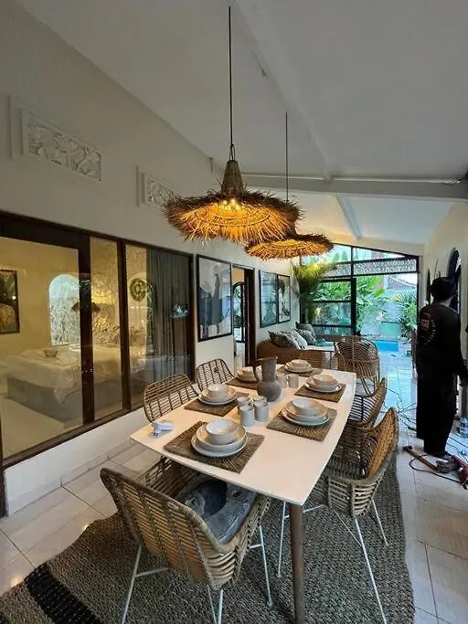 Villa Seminyak 3 Beds With Pool, Butler & Parking M5 0*, סמיניאק אינדונזיה