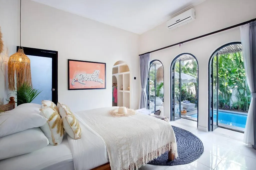 Villa Seminyak 3 Beds With Pool, Butler & Parking M5 0*, סמיניאק אינדונזיה