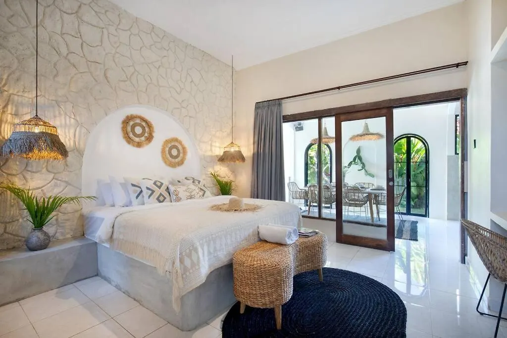 Villa Seminyak 3 Beds With Pool, Butler & Parking M5 סמיניאק