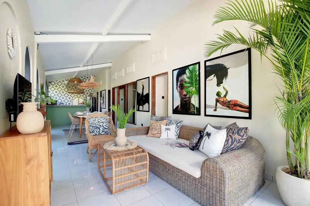 Villa Seminyak 3 Beds With Pool, Butler & Parking M5