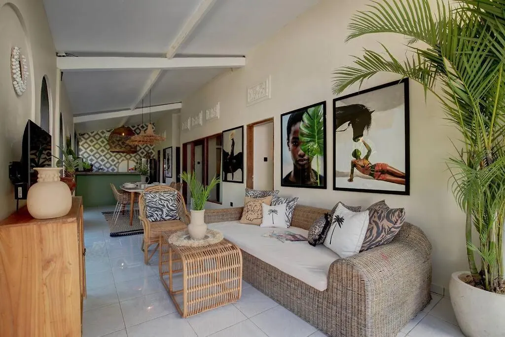 Villa Seminyak 3 Beds With Pool, Butler & Parking M5 0*, סמיניאק
