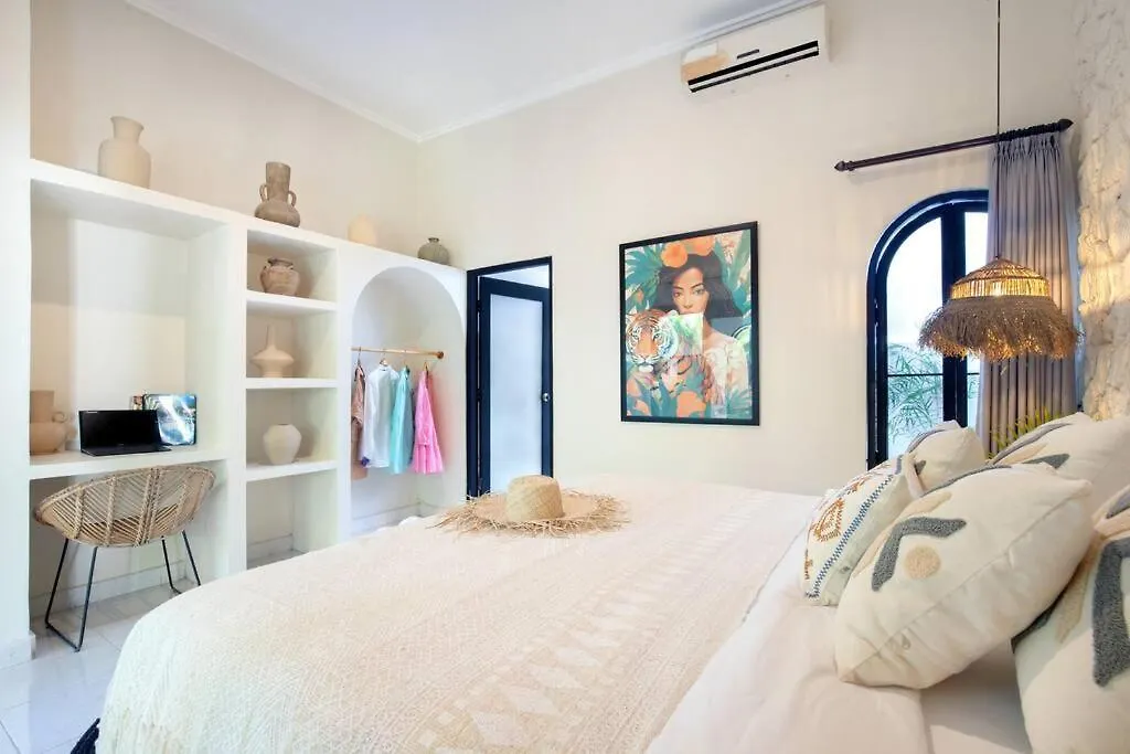 Villa Seminyak 3 Beds With Pool, Butler & Parking M5 דירה סמיניאק