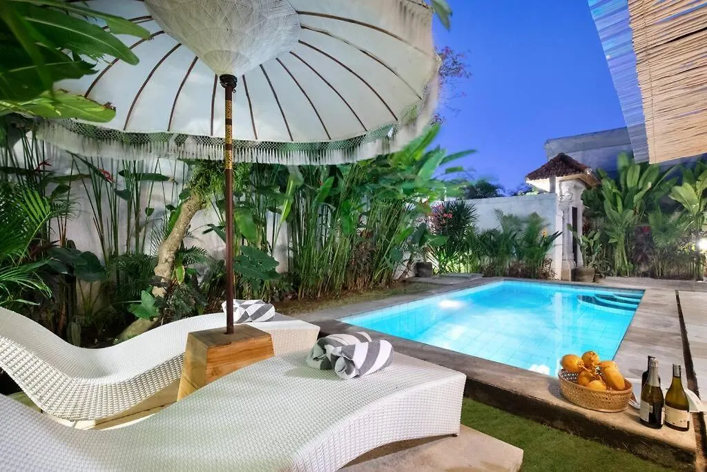 Villa Seminyak 3 Beds With Pool, Butler & Parking M5 סמיניאק